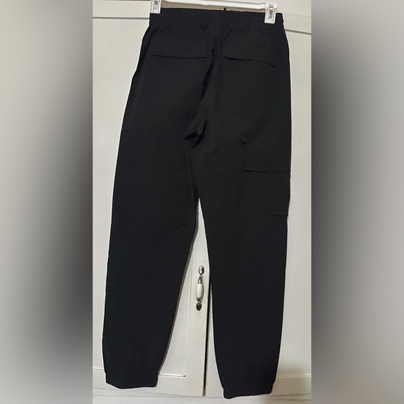 Well Known Studios The James - Picture 2 of 9